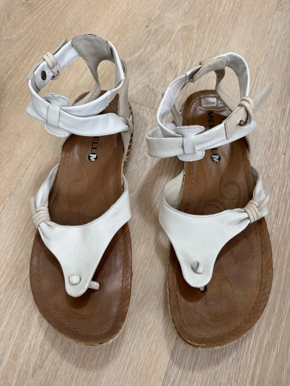 Merrell White Leather Knot-Detail Toe-Post Sandals